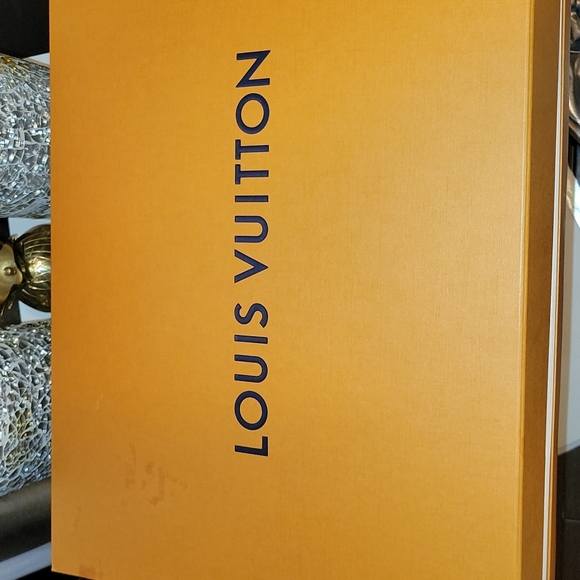 Authentic LV MM Neverful Tote2021 - Picture 4 of 17